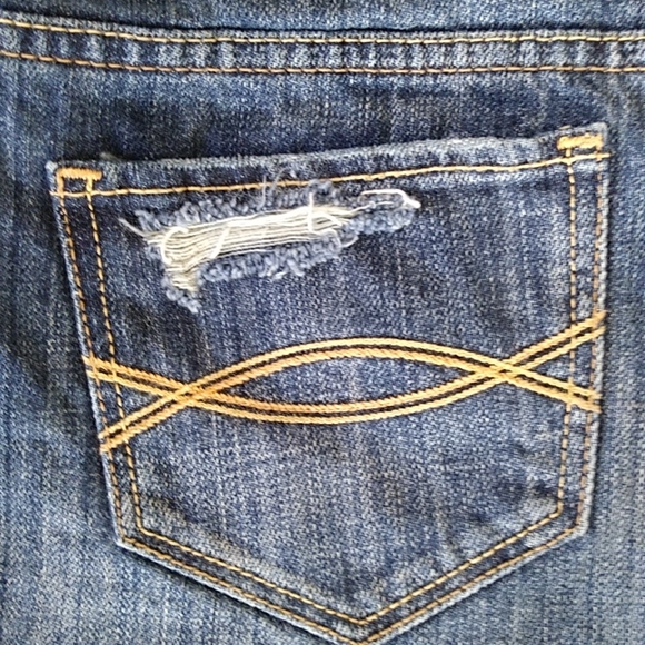 Abercrombie & Fitch Distressed Embellished Frayed Shortie Jean Shorts 0 ( W25) - Picture 10 of 16